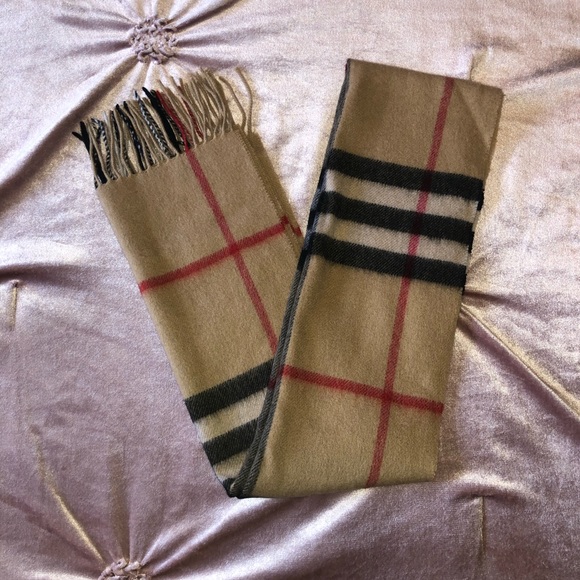 Cashmere Burberry Scarf - Picture 2 of 4